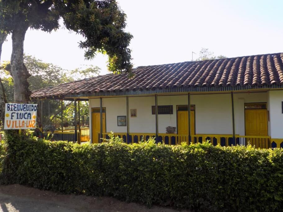 Casa Finca Villa Luz A 800 Mts Del Parque Del Cafe มอนเตเนโกร ภายนอก รูปภาพ