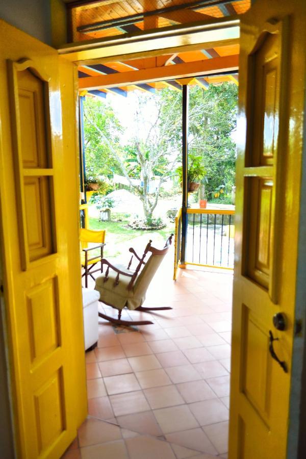 Casa Finca Villa Luz A 800 Mts Del Parque Del Cafe มอนเตเนโกร ภายนอก รูปภาพ